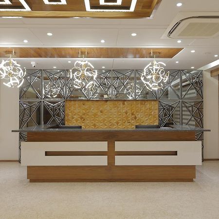 אחמדאבאד Hotel Silver Heights מראה חיצוני תמונה