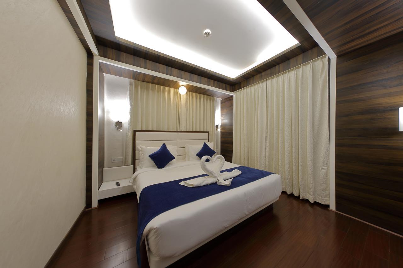 אחמדאבאד Hotel Silver Heights מראה חיצוני תמונה